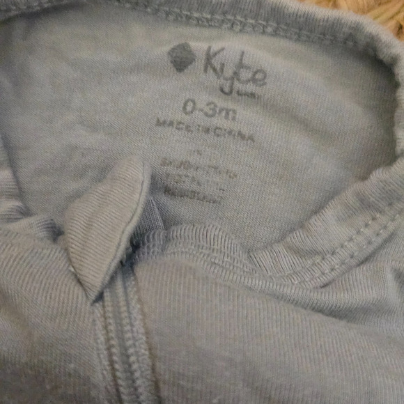 KYTE BABY BlueUnisex Baby Footies Pajamas,Rayon Bamboo,Buttery Soft Sleep 0-3M - Picture 3 of 5